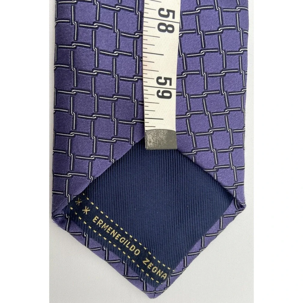 ERMENEGILDO ZEGNA Men's Tie 100% Silk ITALY Luxury Chainlink Purple White 63
